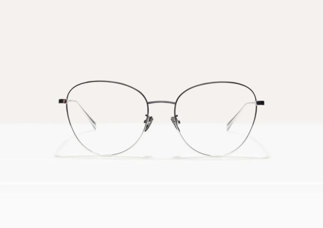 Model Kacamata untuk Wajah Bulat Berjilbab 