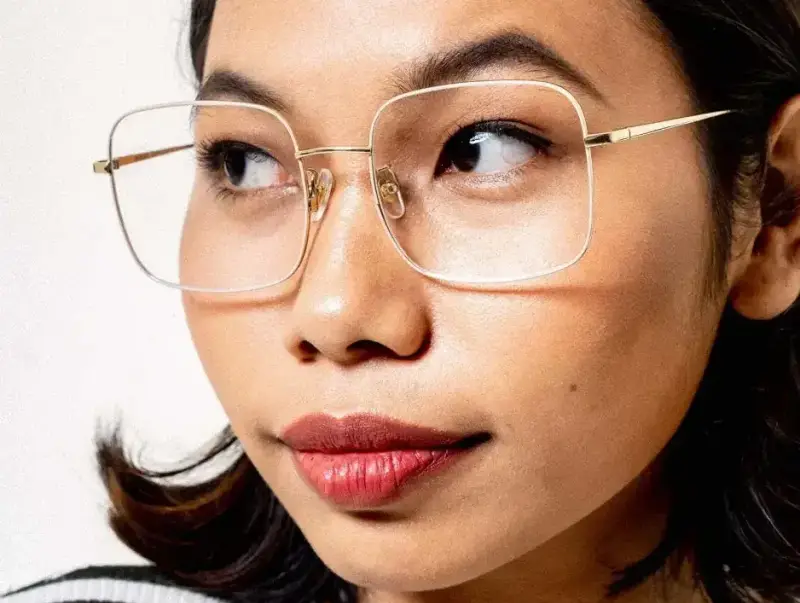 Model Kacamata untuk Mata Sipit